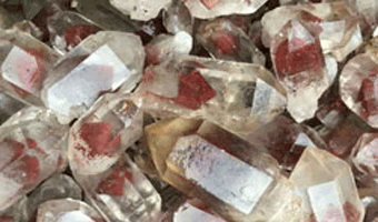 紅山入り水晶原石